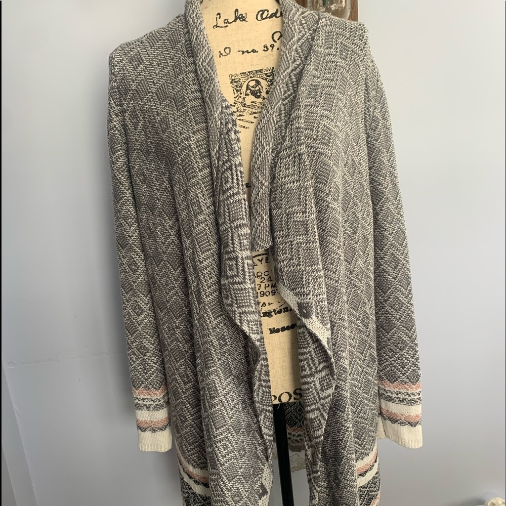 Absolutely Famous‎ cardigan
